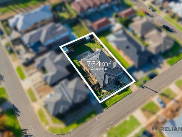 Family Home with BIG Backyard