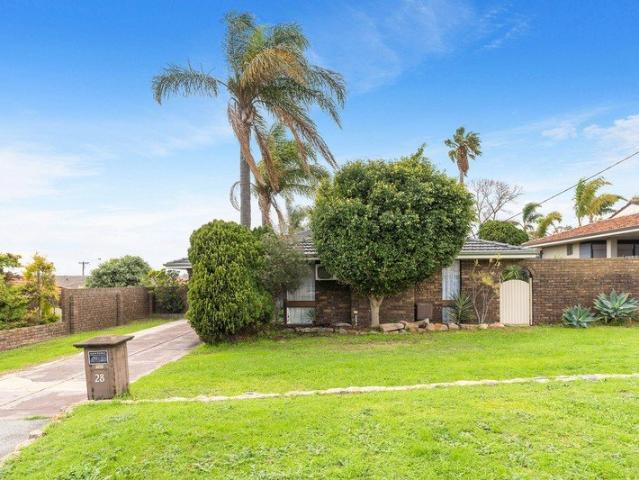 Family Home with Caravan & Boat Parking