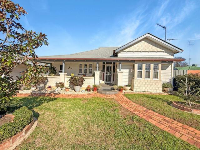 FAMILY HOME WITH CHARACTER