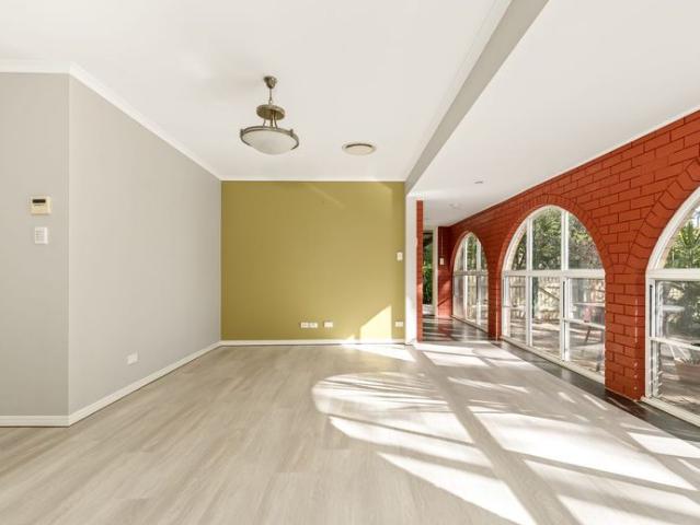 Family Home With Ducted Air Conditioning and Pool