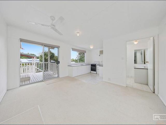Family Home with Dual Living!