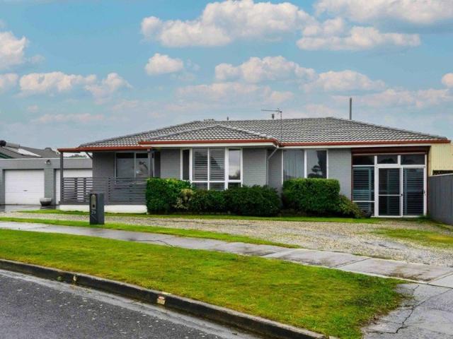Family Home with Double Garage