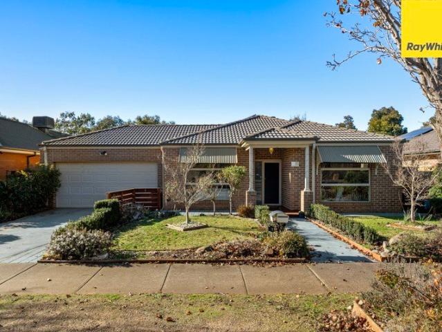 Family Home with Exclusive Botanica Springs Leisure Centre Access