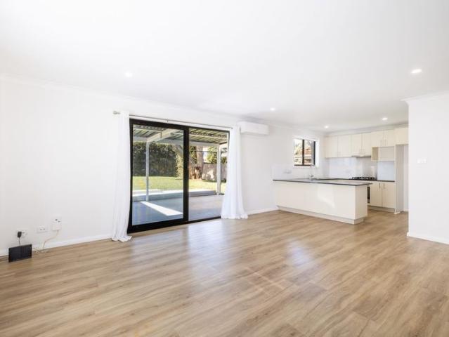 FAMILY HOME WITH EXTRA STUDIO LIVING
