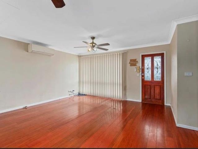 FAMILY HOME WITH ENTERTAINING AREA!