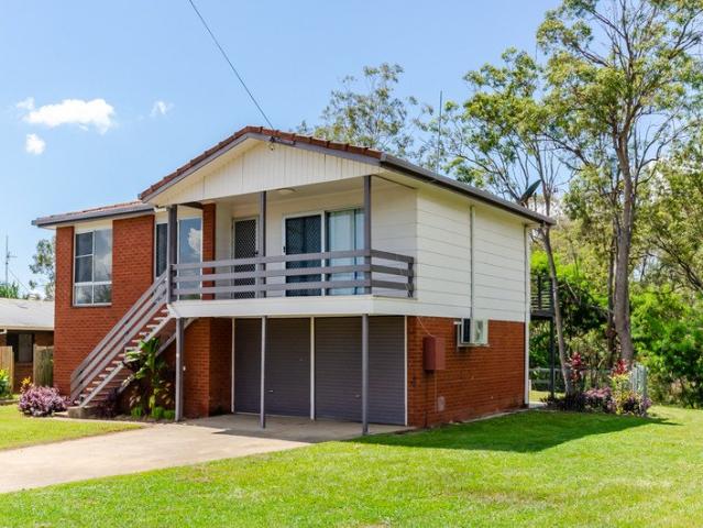 FAMILY HOME WITH FULLY FENCED BACKYARD