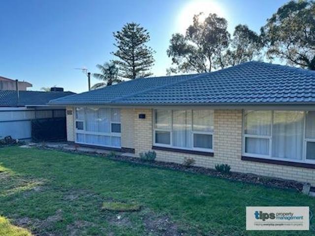 FAMILY HOME WITH GREAT GARDEN FOR THE KIDS