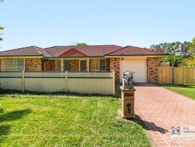FAMILY HOME WITH GREAT POTENTIAL