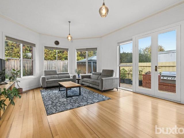 Family Home with Lush Gardens in Prime Bentleigh Location