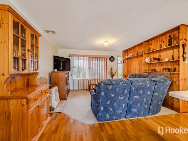 Family Home with large Powered Workshop Plus Shed