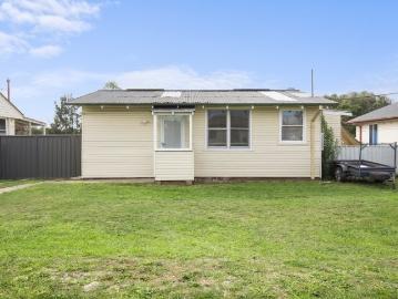 Family Home with large rear deck
