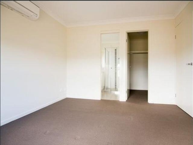 Family Home with Large Yard in Burdell