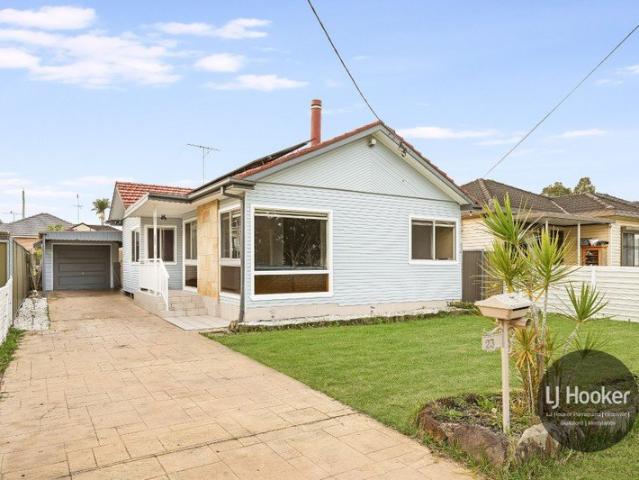 Family Home with Park View