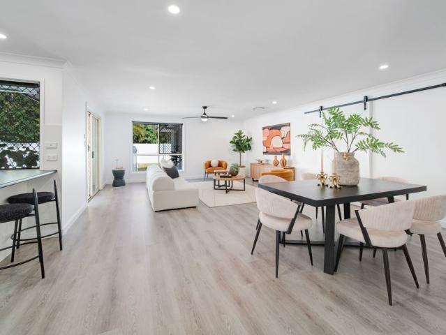Family Home with Pool in Mountain Creek School Catchment