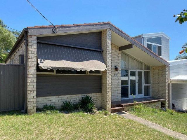 Family Home with Pool, Minutes from Maroubra Beach