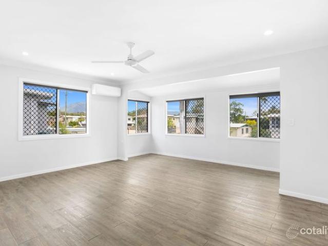 Family Home with Pool, Multiple Living Areas & Fantastic Outdoor Entertaining