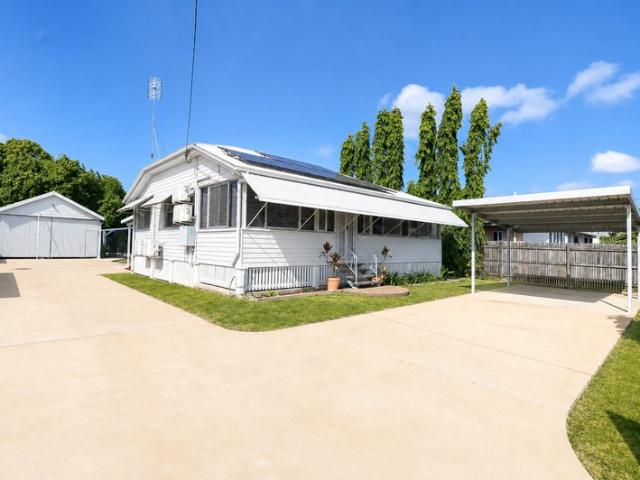 Family Home with Pool, Shed & Solar