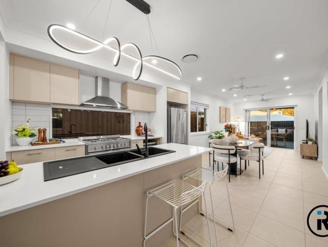 Family Home with Premium Finishes & Ducted Air Conditioning