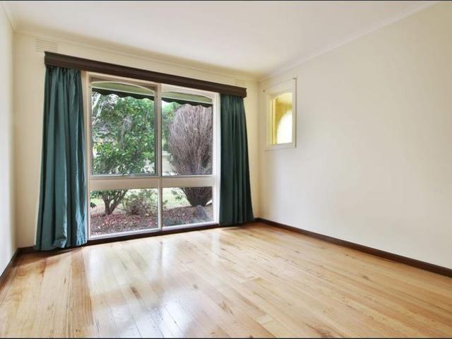 Family Home with Stunning View zoned to East Doncaster Secondary College