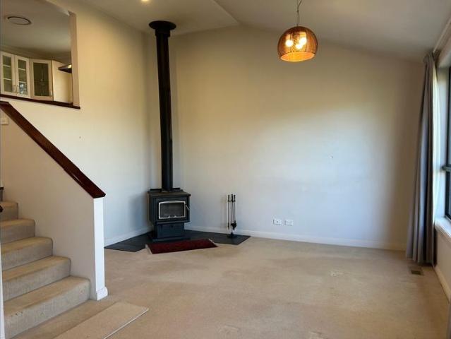 Family Home with Self Contained Retreat & Bush Outlook