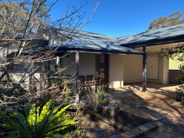 Family Home with Self Contained Retreat & Bush Outlook