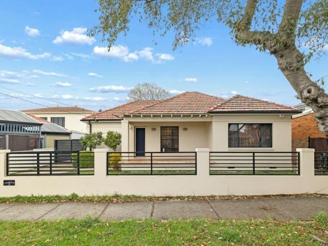 Family Home with Separate 2 Bed Granny Flat & Income Potential