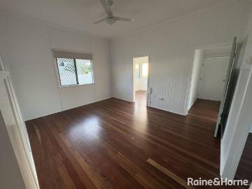 FAMILY HOME WITH SOLAR & AIR CONDITIONING