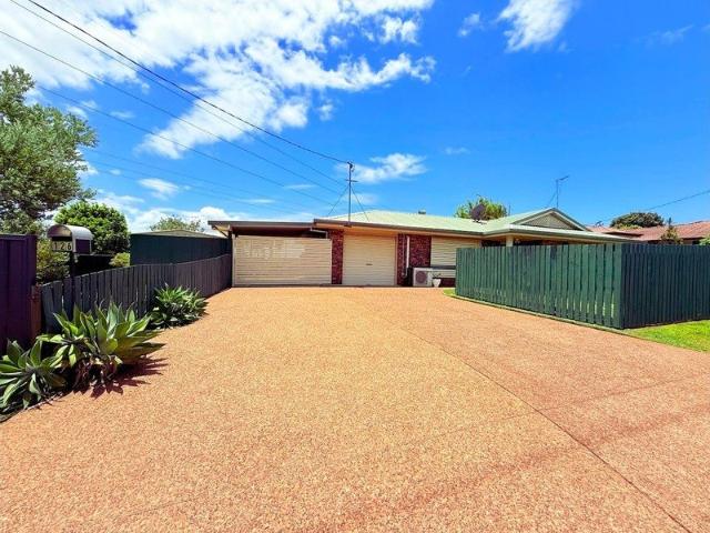 FAMILY HOME WITH SOLAR & AIR CONDITIONING