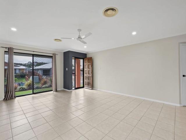 Family Home with Solar in Blacks Beach