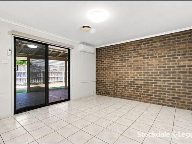 Family Home with Spa Bath & Large Shed