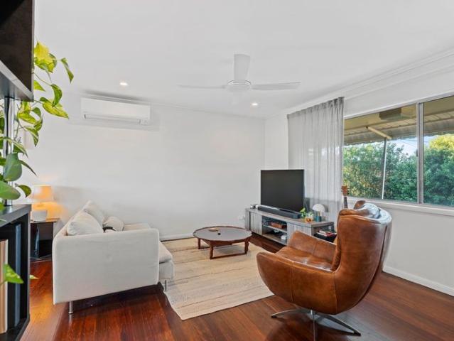 Family Home With Spacious Garage & Workshop or Storage Area