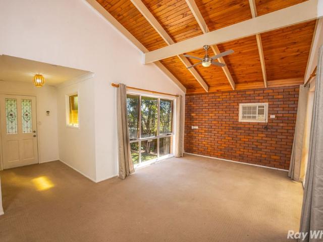 FAMILY HOME WITH SPACIOUS SHED!