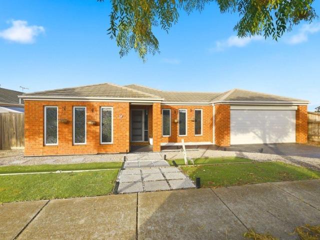 FAMILY HOME WITH THE LOT