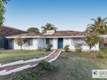 Family home with WORKSHOP!
