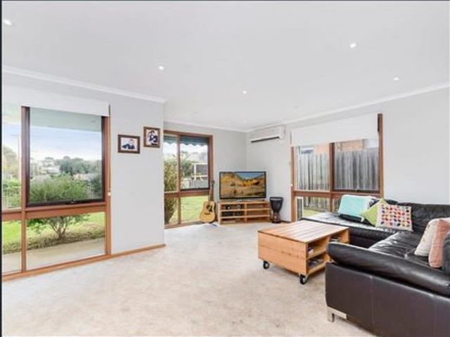 Family Home Within Walking Distance To The Beach!