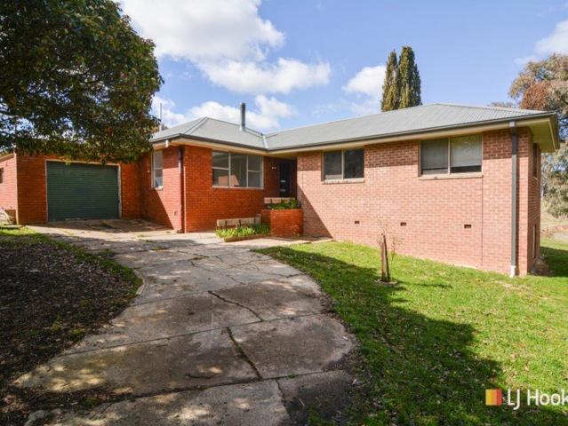 FAMILY HOME & A RURAL OUTLOOK