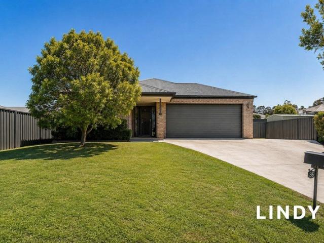 FAMILY HOME AT THE PINNACLE FACING RESERVE
