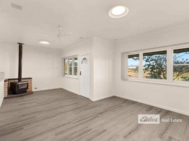 FAMILY HOME IN CAREY PARK