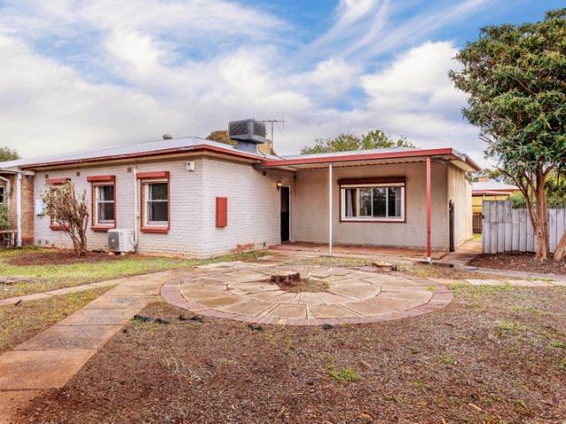 Family Home, Conveniently Located
