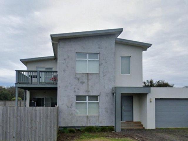 Family home close to the beach!