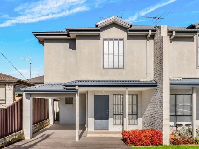 FAMILY HOME CLOSE TO ALL AMENITIES