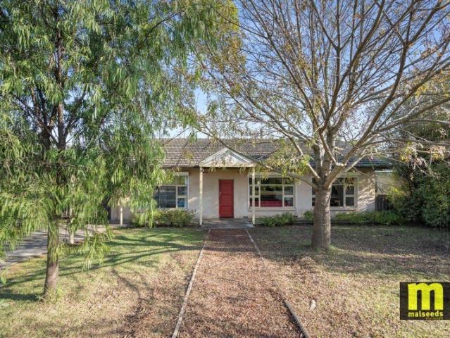 Family Home Close To Schools and Parks
