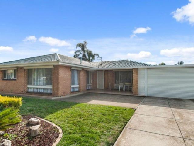 Family home close to Salisbury central!