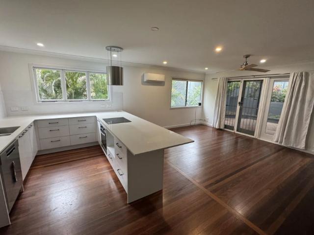 FAMILY HOME, DUAL LIVING!