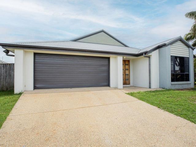 Family Home, Easy Walk to the Beach