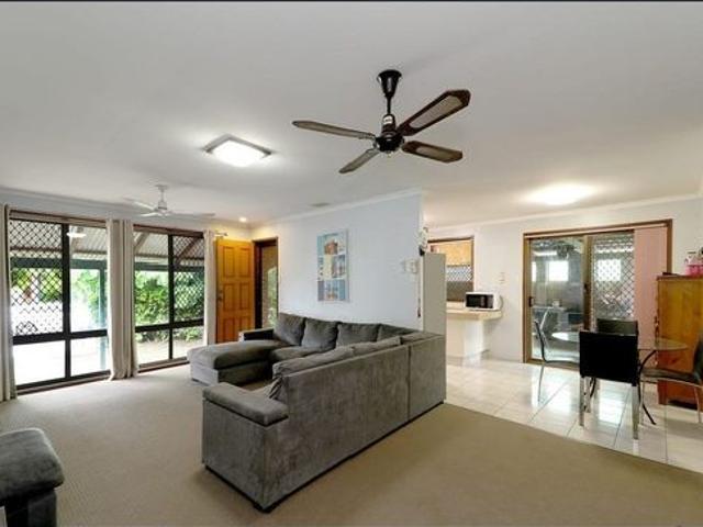 ~FAMILY HOME FOR RENT $700 PER WEEK~