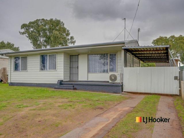 Family Home for Rent in West Dubbo
