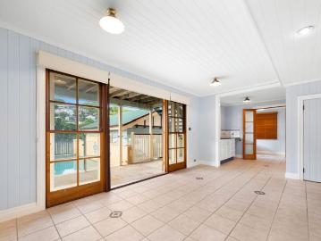 FAMILY HOME Grand Dual Level Oasis