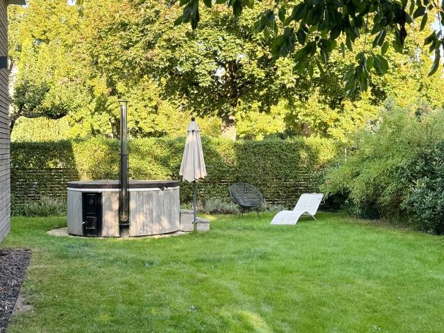 Family Home Hidden Gem with garden in Berlin Lichterfelde, Berlin Amsterdam Apartments for Rent