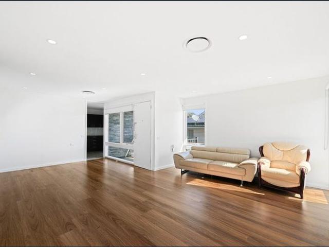 Family Home In The Heart Of Airds!